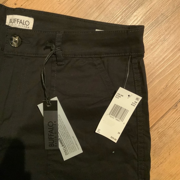 Woman’s mid rise shorts black - Picture 2 of 3